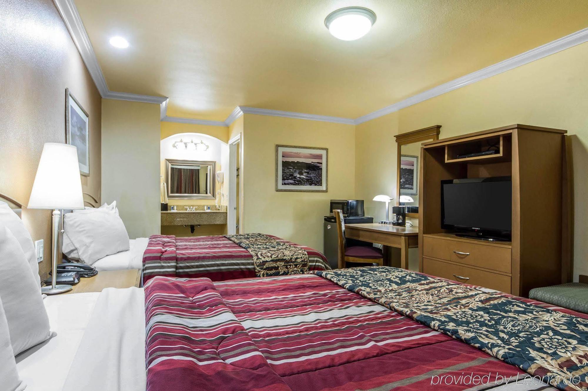 Rodeway Inn & Suites Near The Coliseum & Arena Ώκλαντ Εξωτερικό φωτογραφία