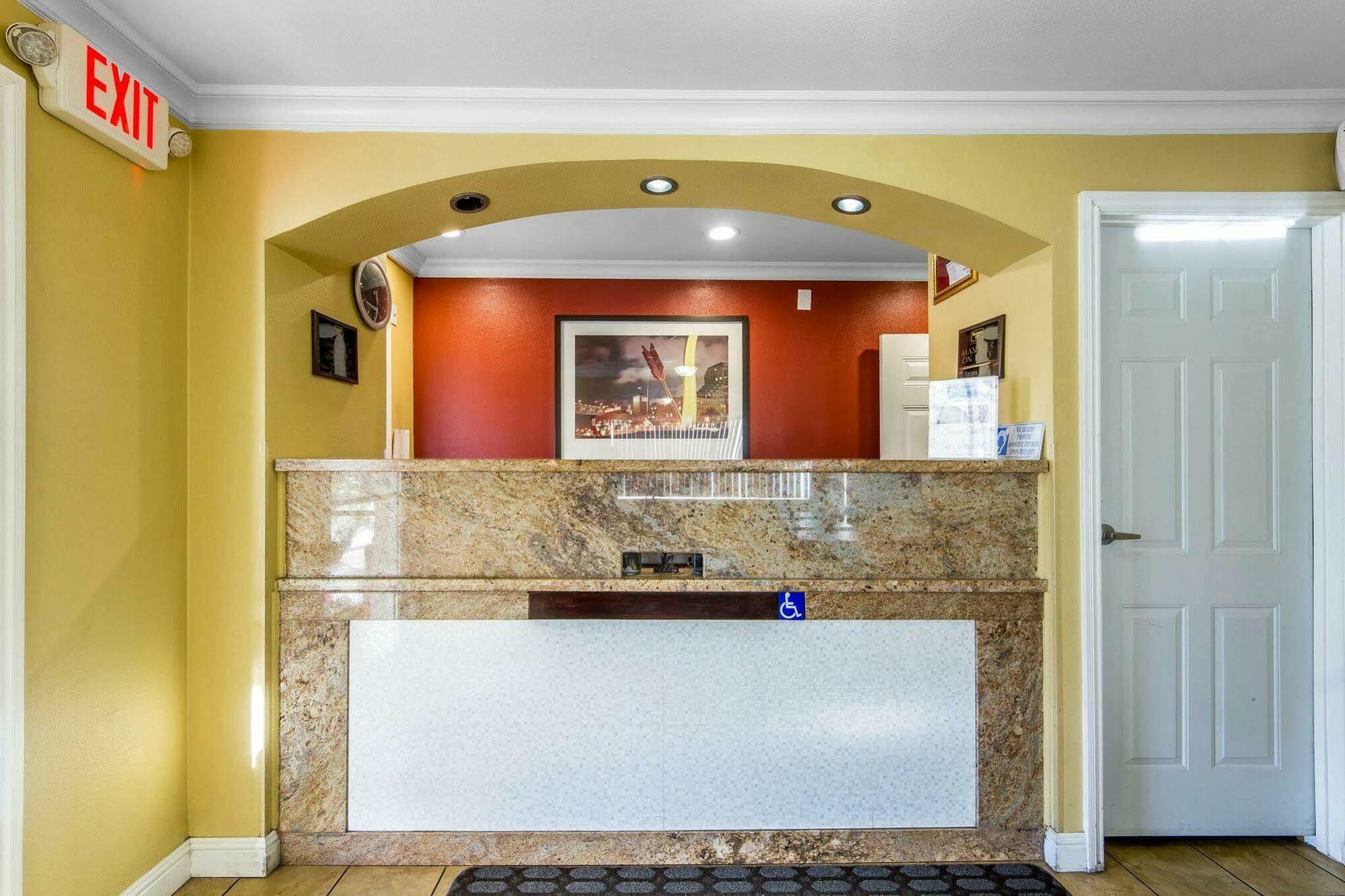 Rodeway Inn & Suites Near The Coliseum & Arena Ώκλαντ Εξωτερικό φωτογραφία