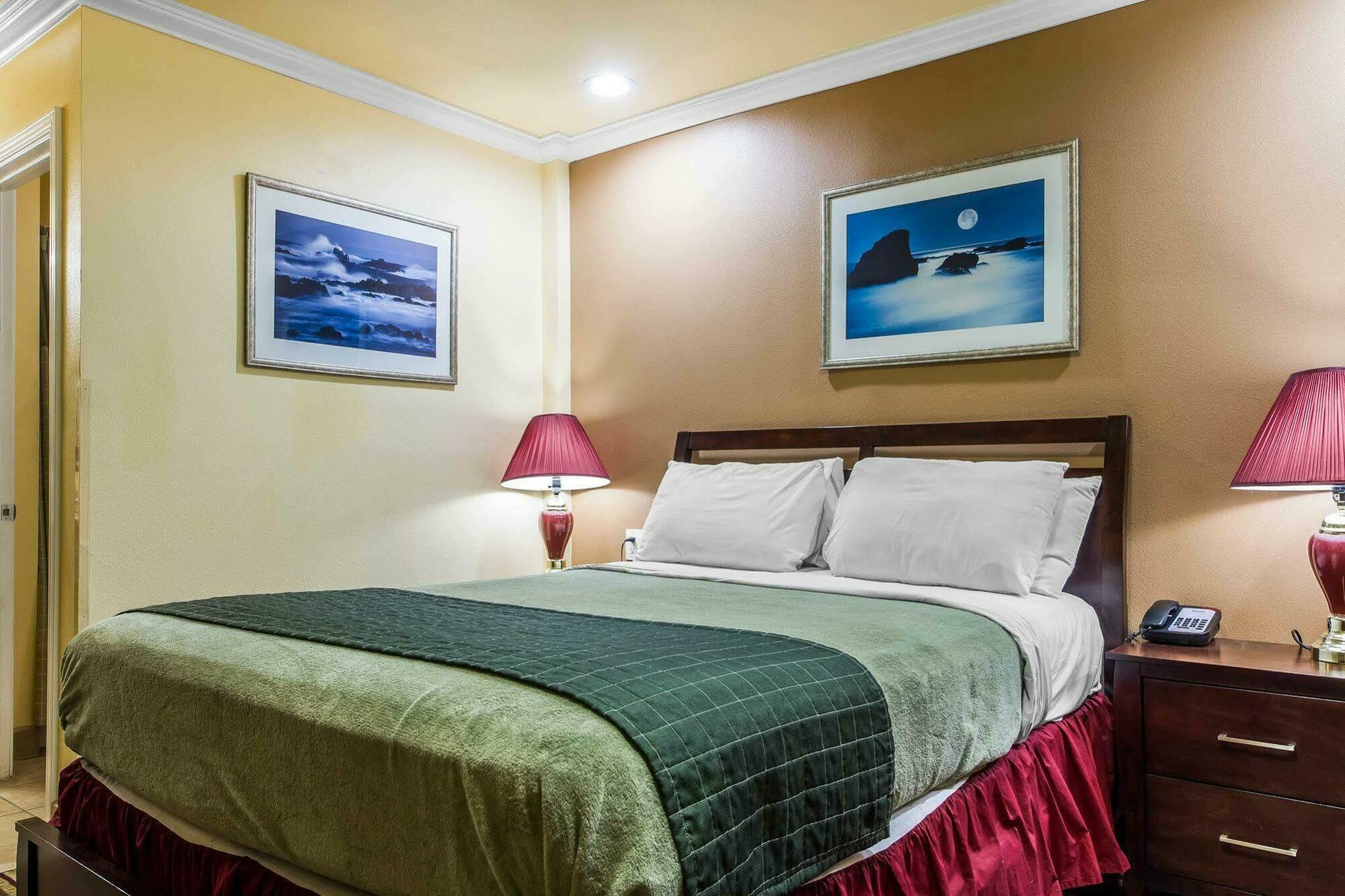Rodeway Inn & Suites Near The Coliseum & Arena Ώκλαντ Εξωτερικό φωτογραφία