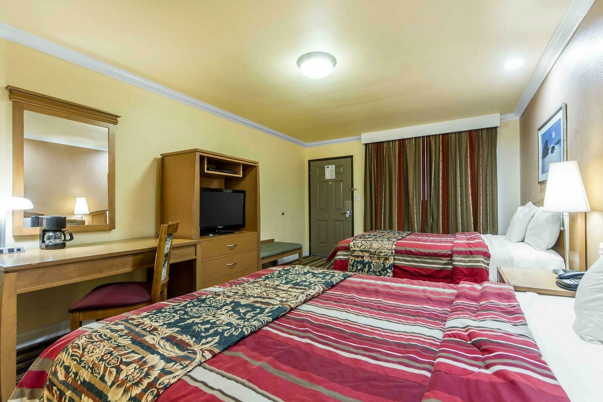Rodeway Inn & Suites Near The Coliseum & Arena Ώκλαντ Εξωτερικό φωτογραφία